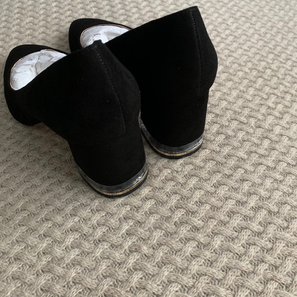 ๐ Suede Court Shoes - Picture 8 of 14